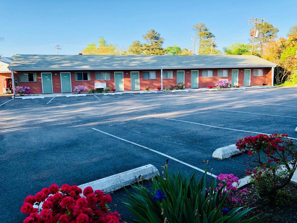 Bassett Motel ウィリアムズバーグ エクステリア 写真