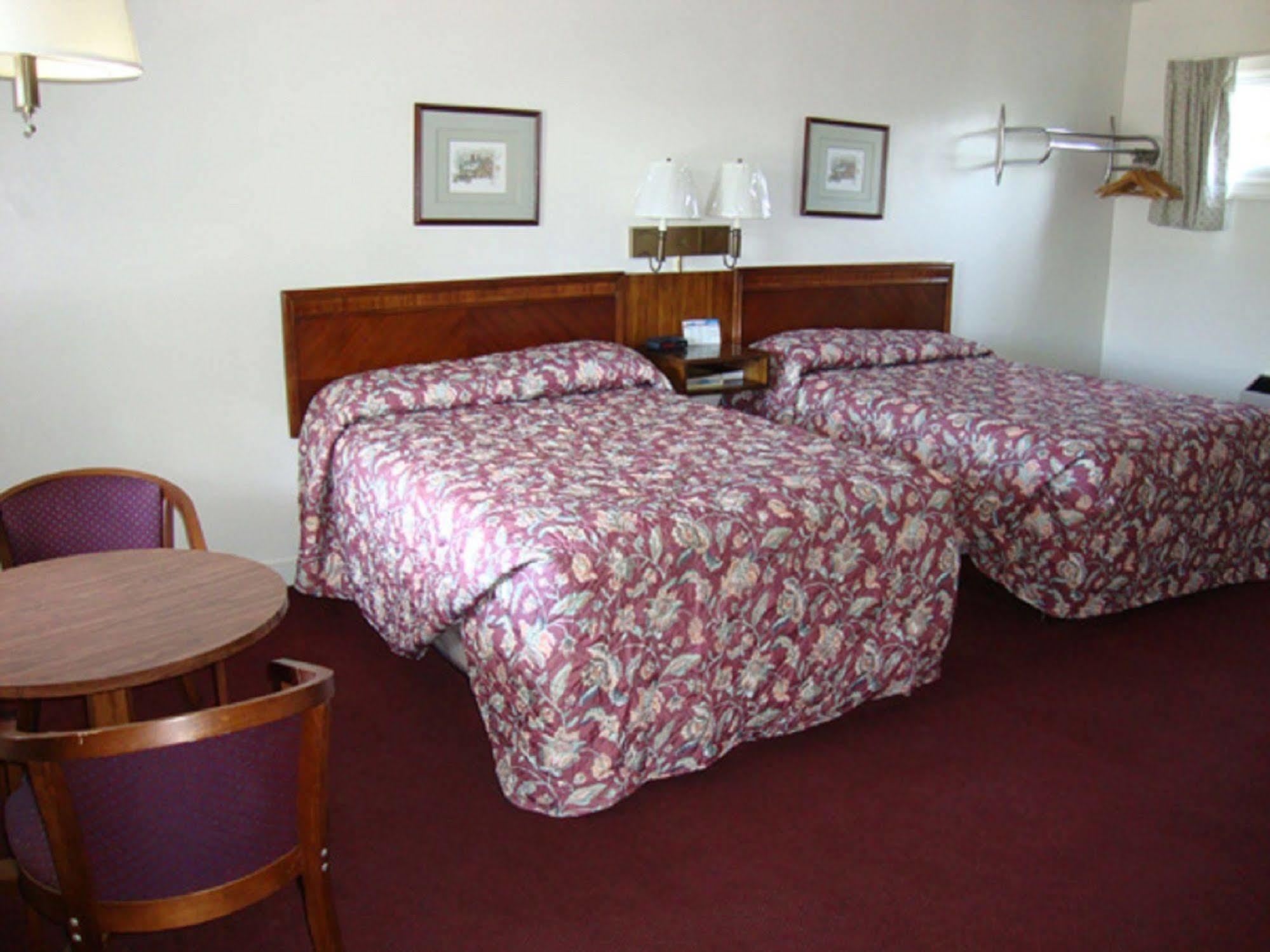 Bassett Motel ウィリアムズバーグ エクステリア 写真