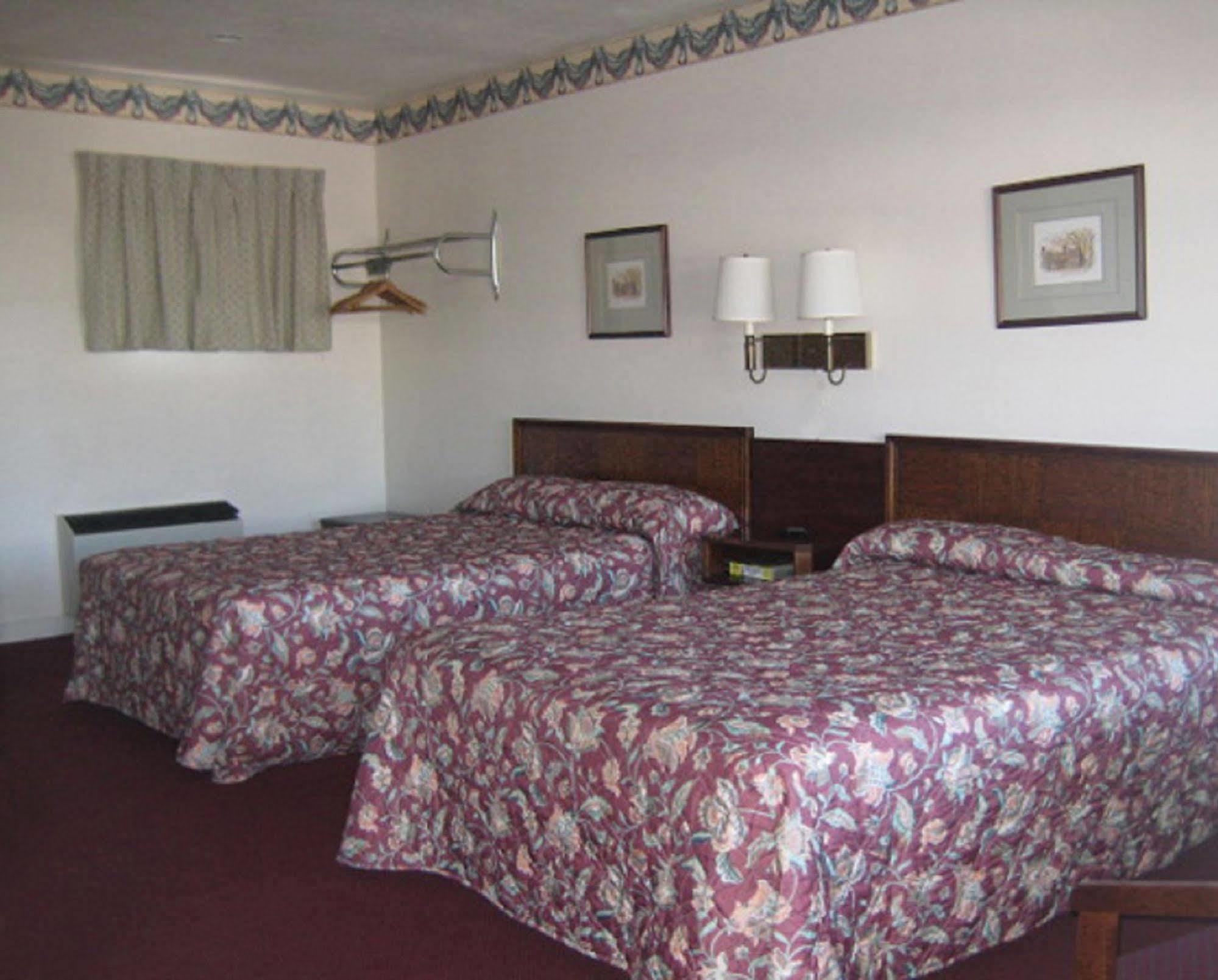 Bassett Motel ウィリアムズバーグ エクステリア 写真