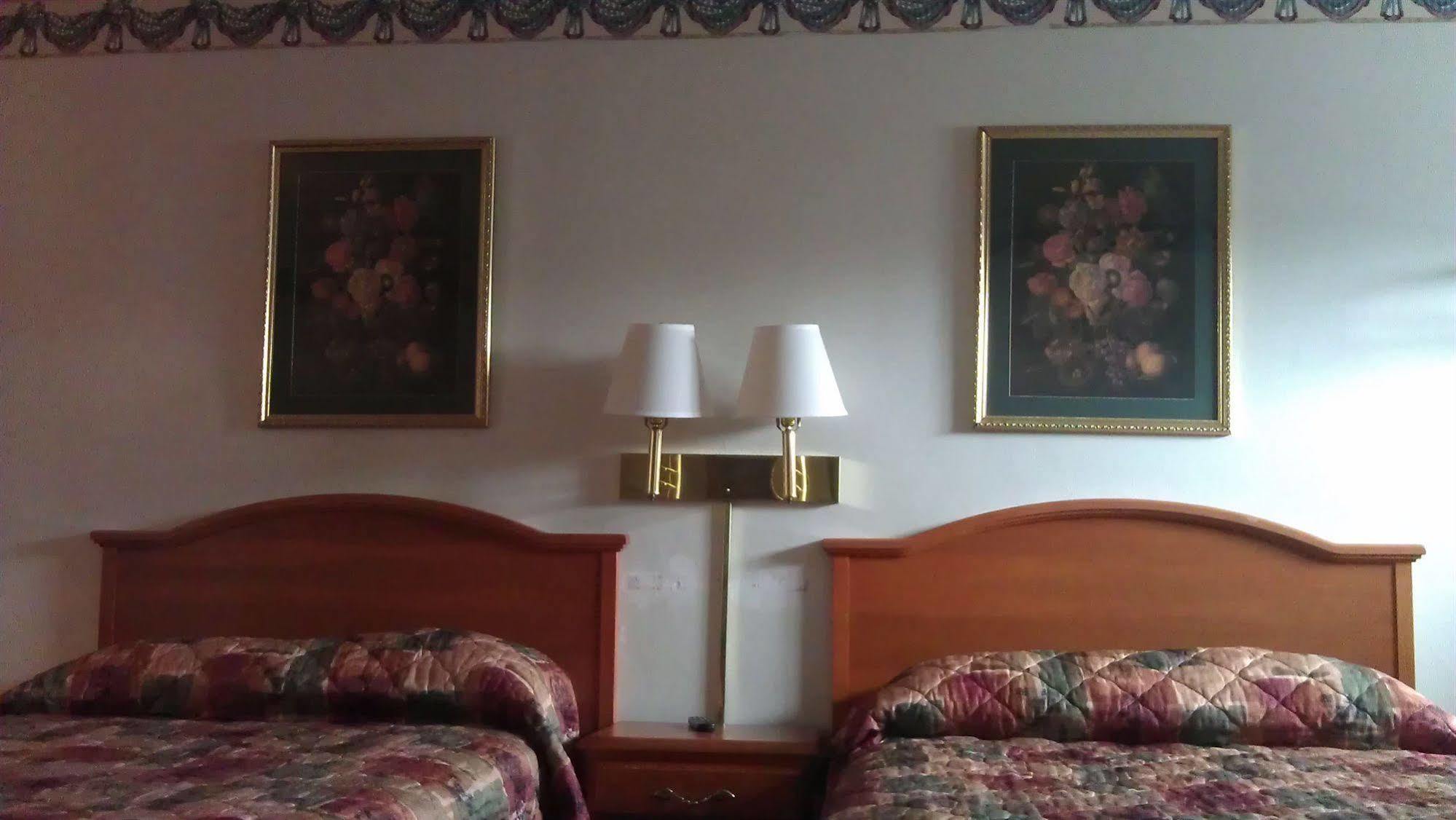 Bassett Motel ウィリアムズバーグ エクステリア 写真