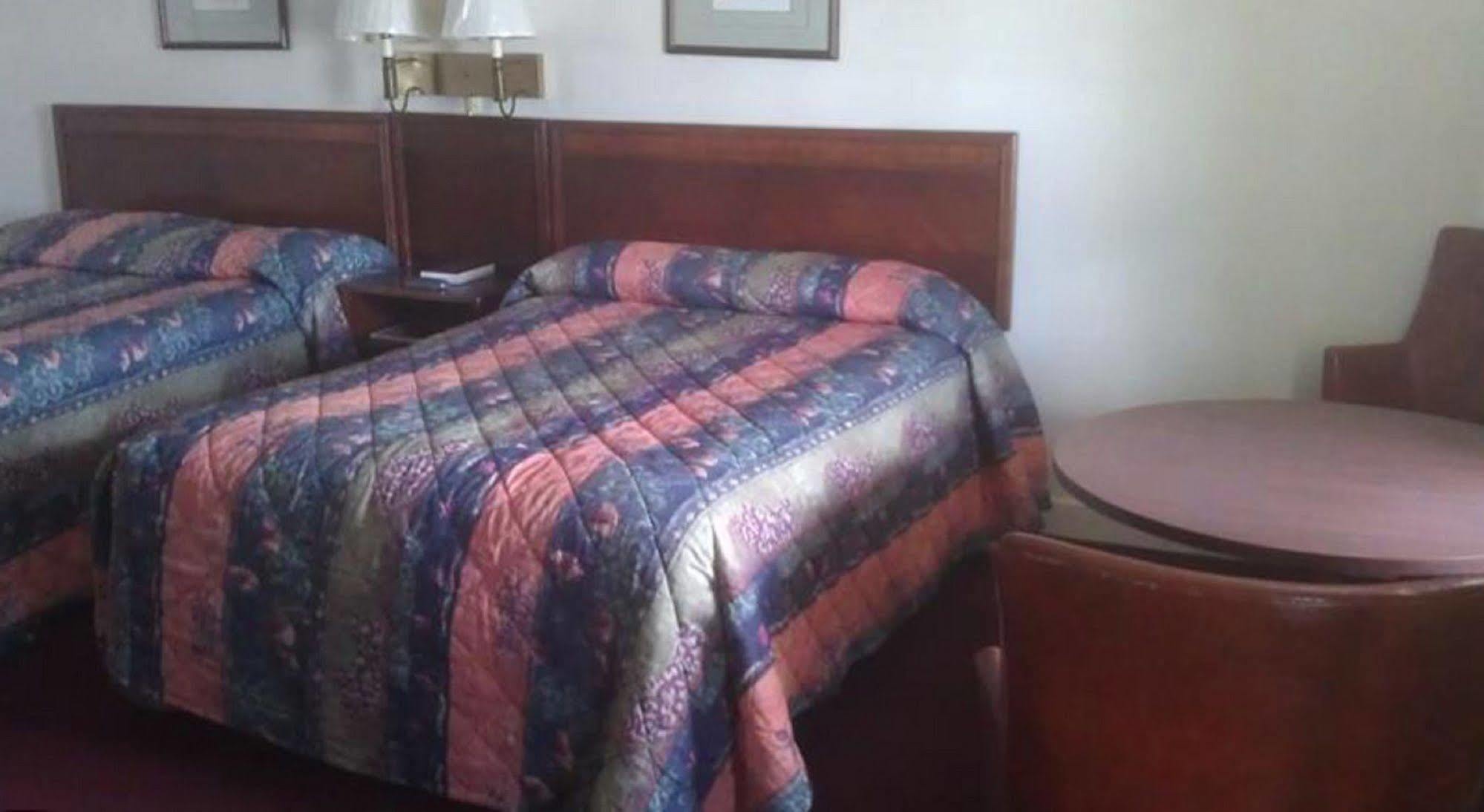 Bassett Motel ウィリアムズバーグ エクステリア 写真