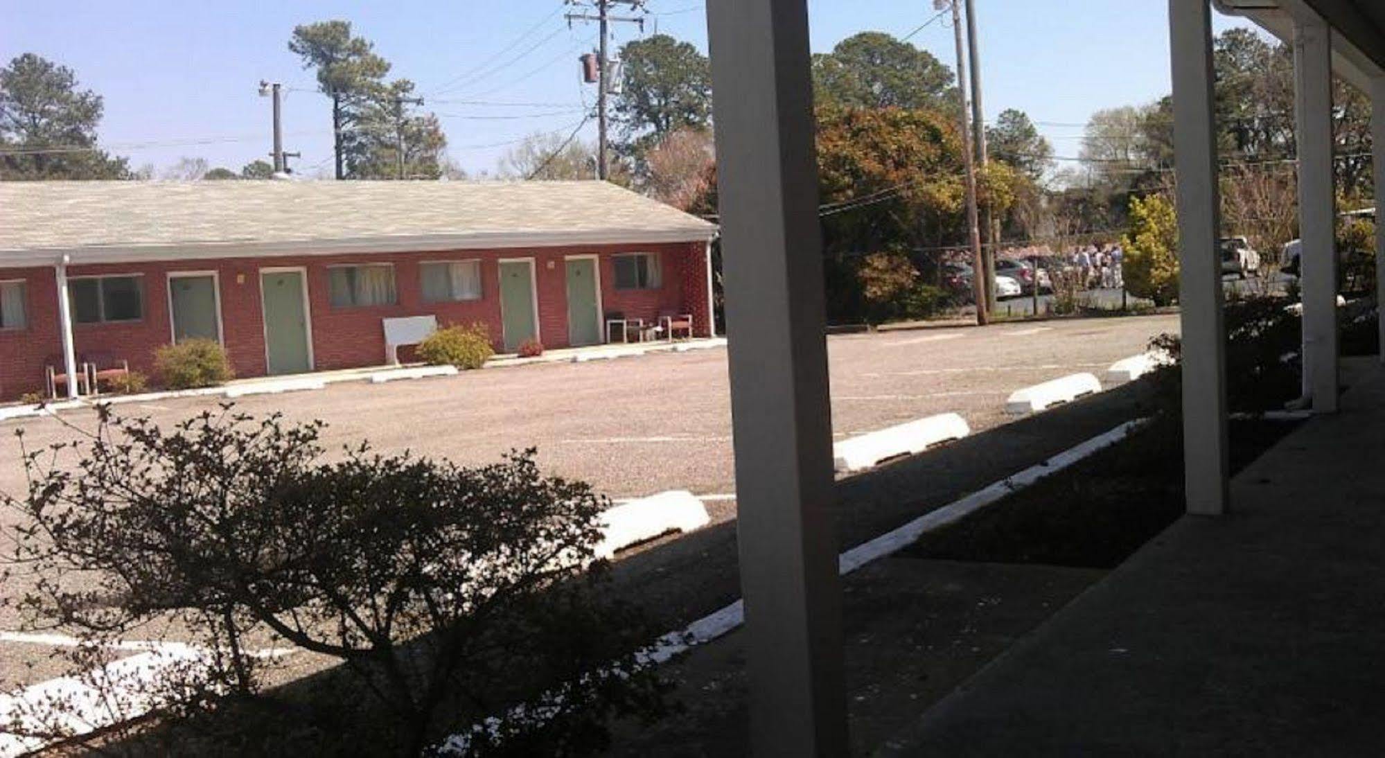 Bassett Motel ウィリアムズバーグ エクステリア 写真